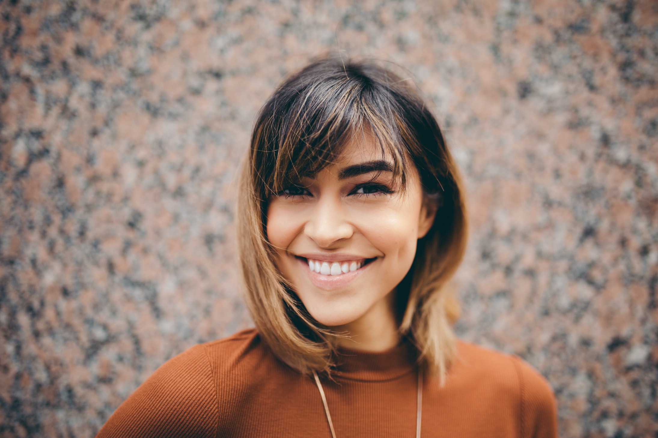 donna che sorride: effetti della crioterapia