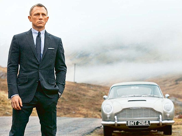 Daniel Craig sul set di 007